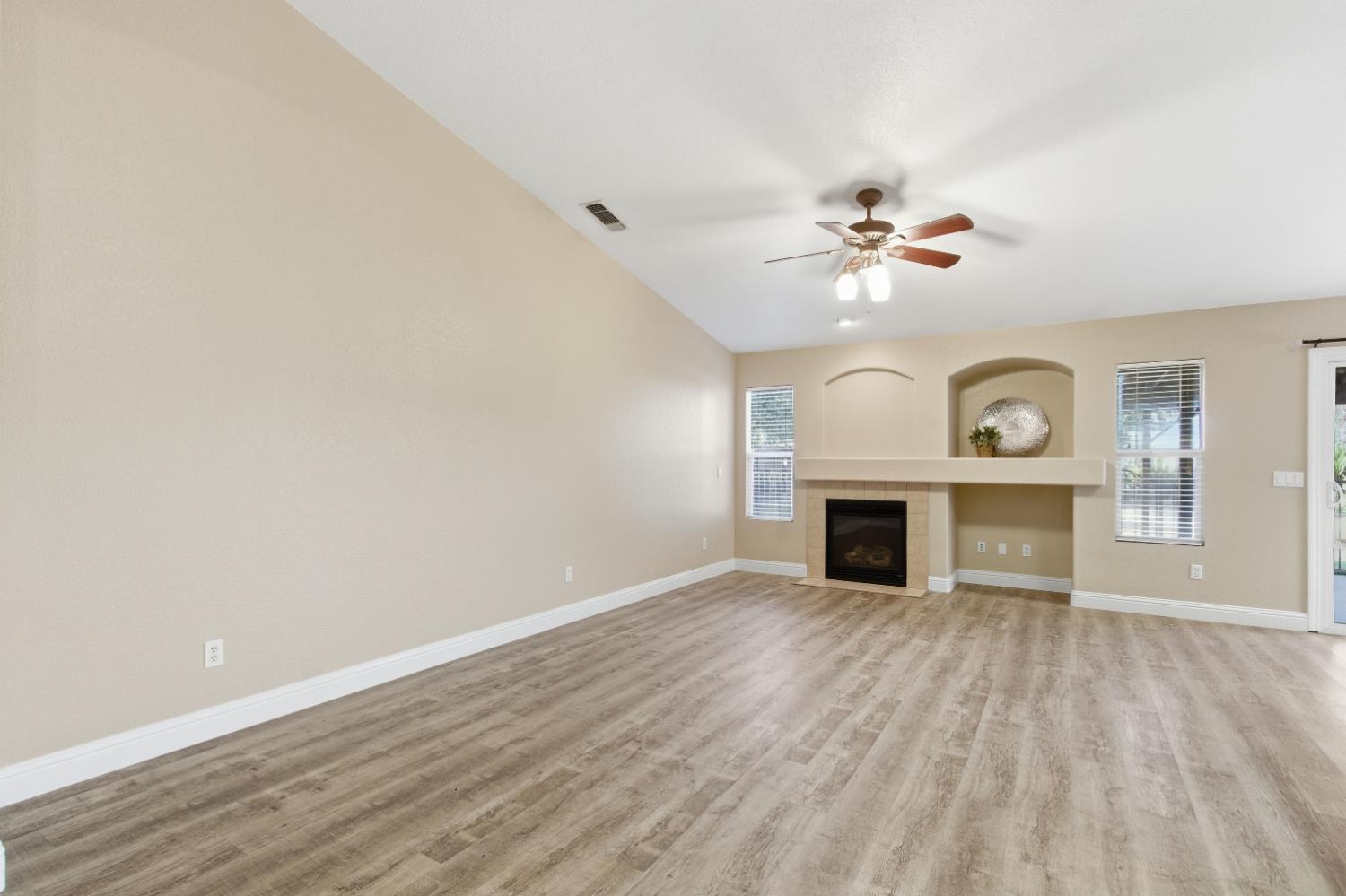 2089 Patriotic Dr, Atwater, CA 95301