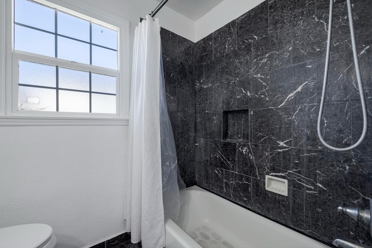 1030 Alpha Rd, Turlock, CA 95380