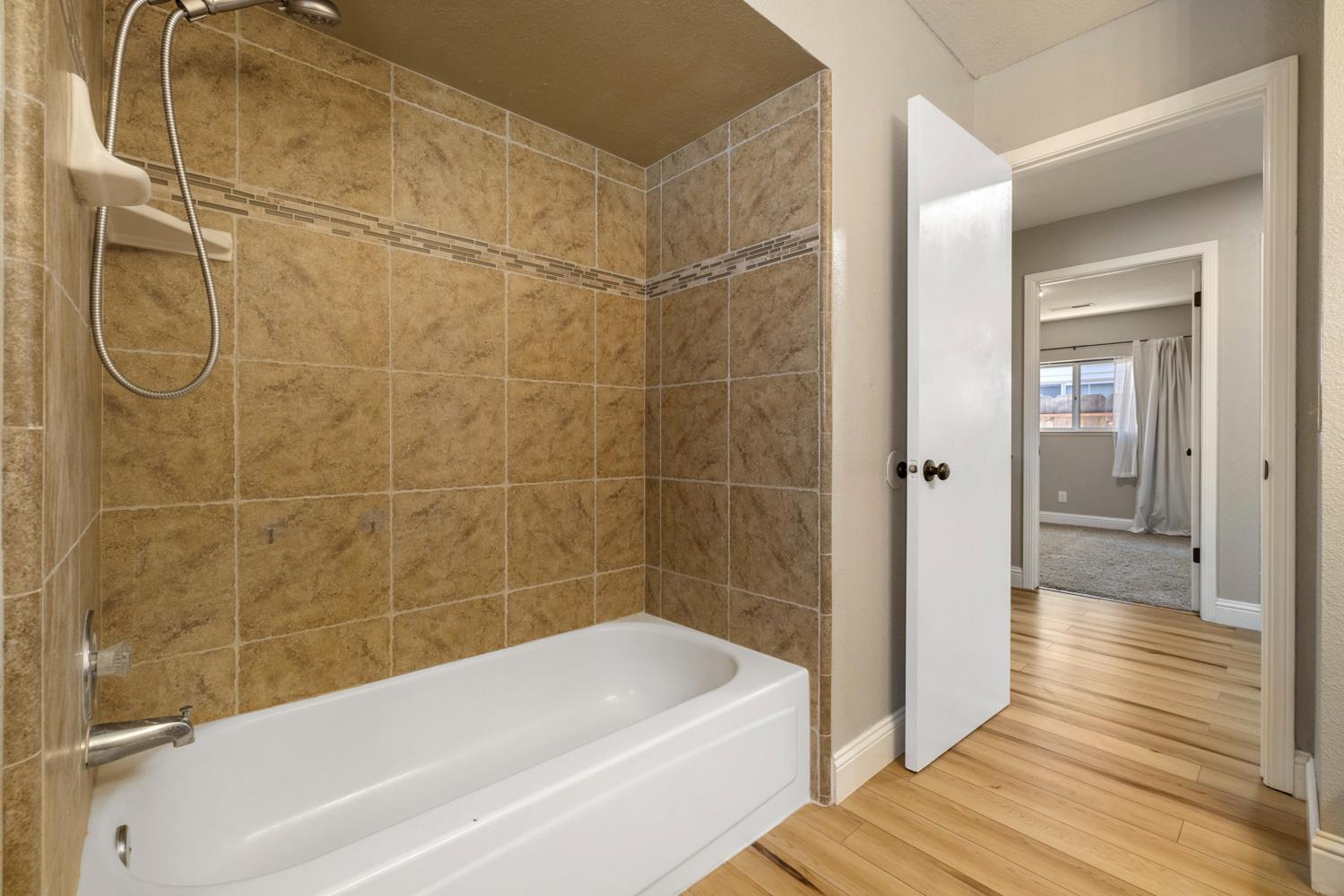 3317 Shamrock Ave, Merced, CA 95340