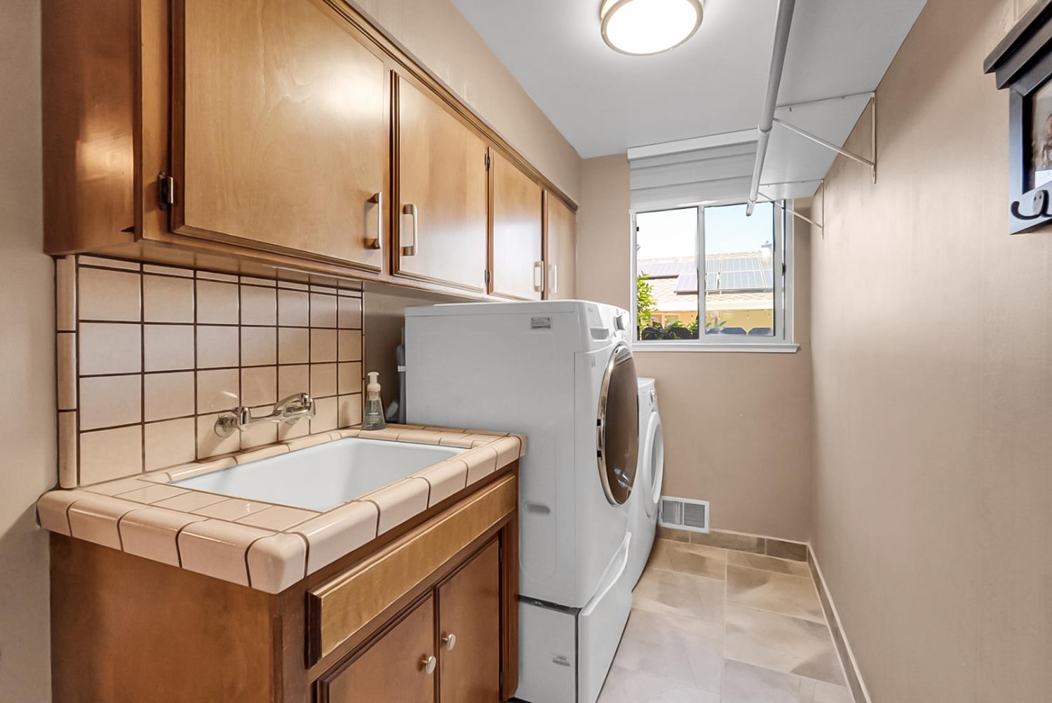 1109 Springcreek Dr, Modesto, CA 95355