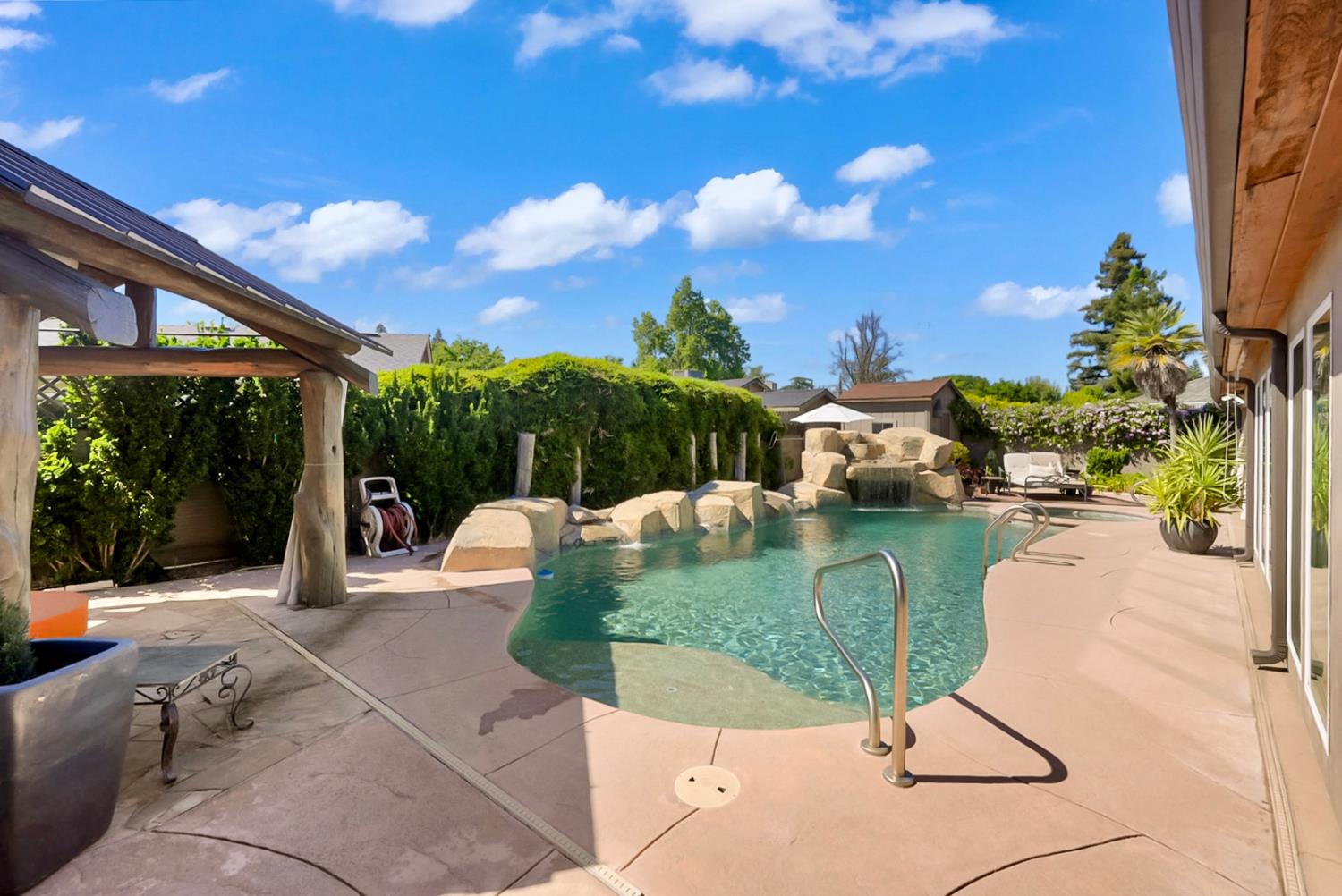 1109 Springcreek Dr, Modesto, CA 95355