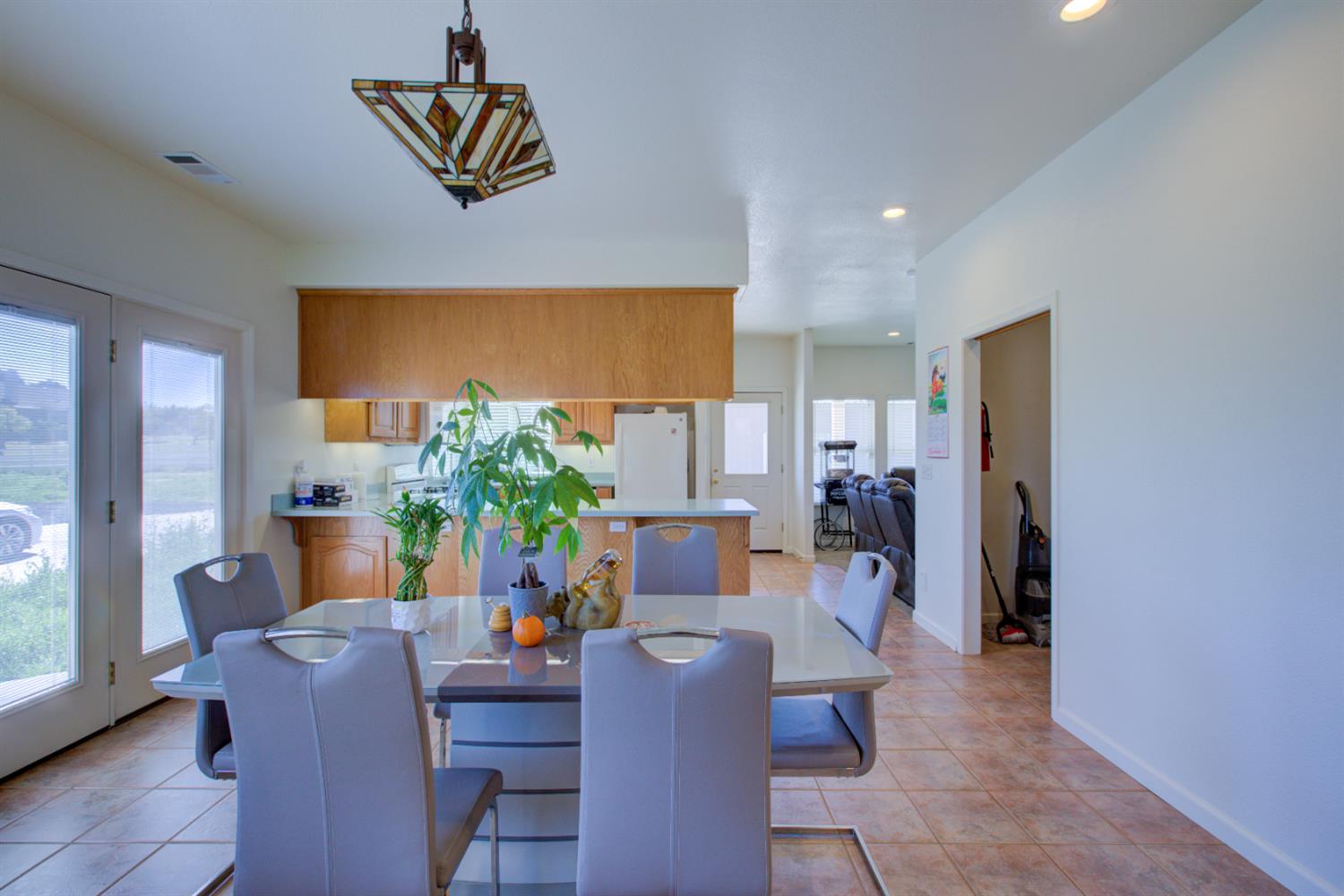 9681 Wamble Rd, Oakdale, CA 95361