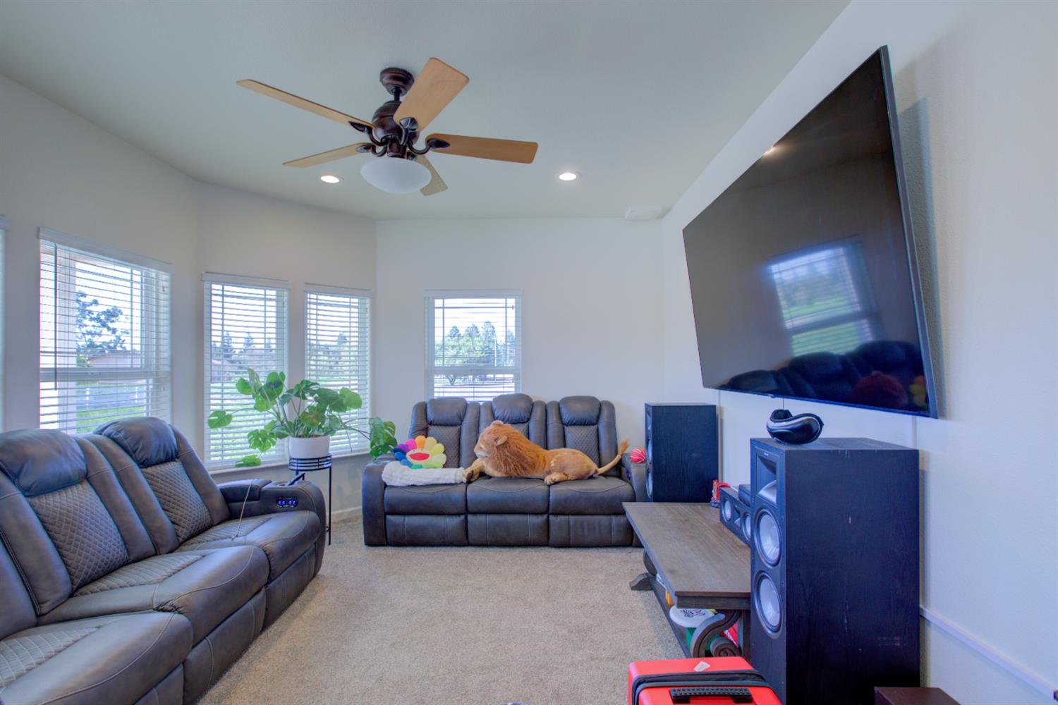 9681 Wamble Rd, Oakdale, CA 95361