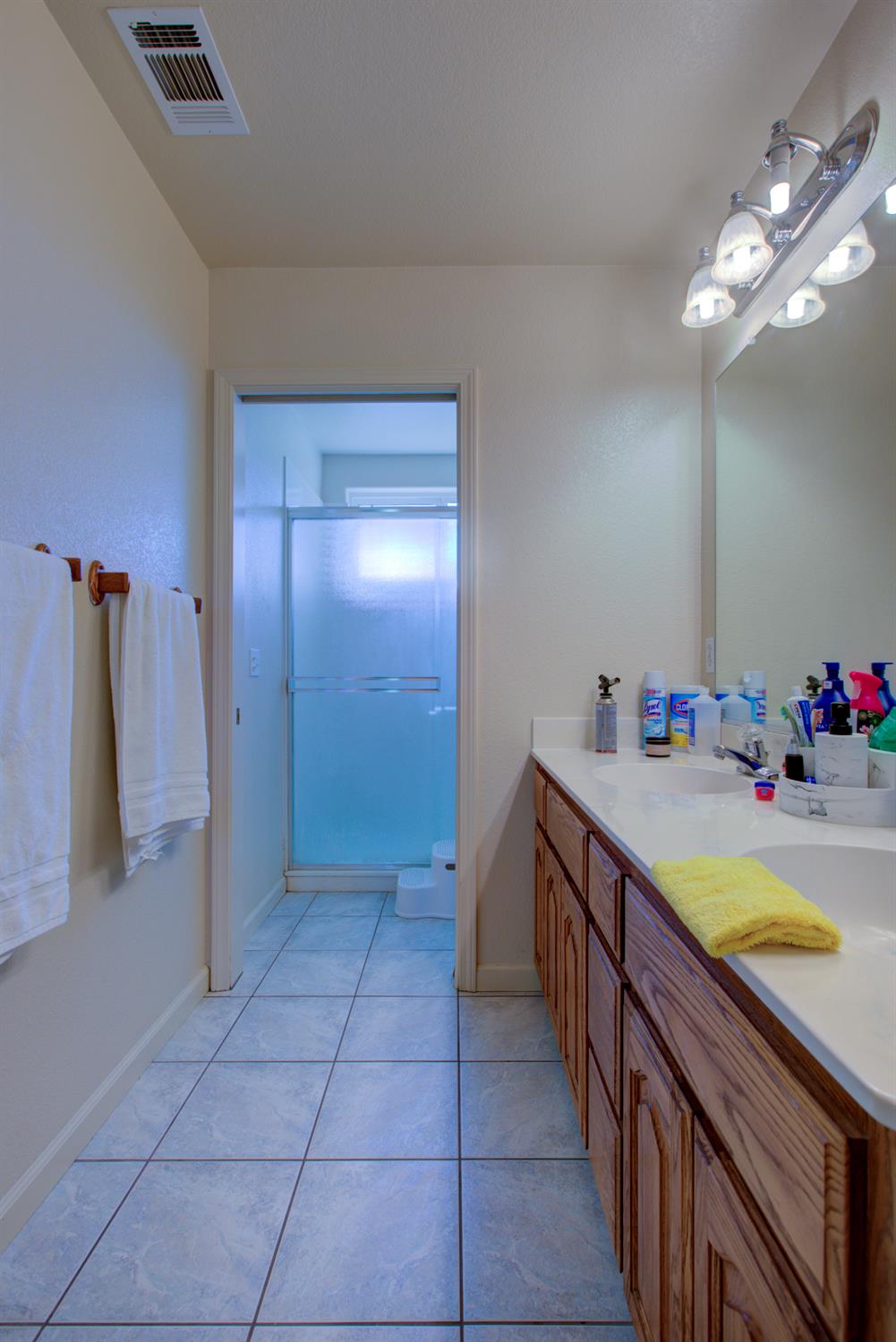 9681 Wamble Rd, Oakdale, CA 95361