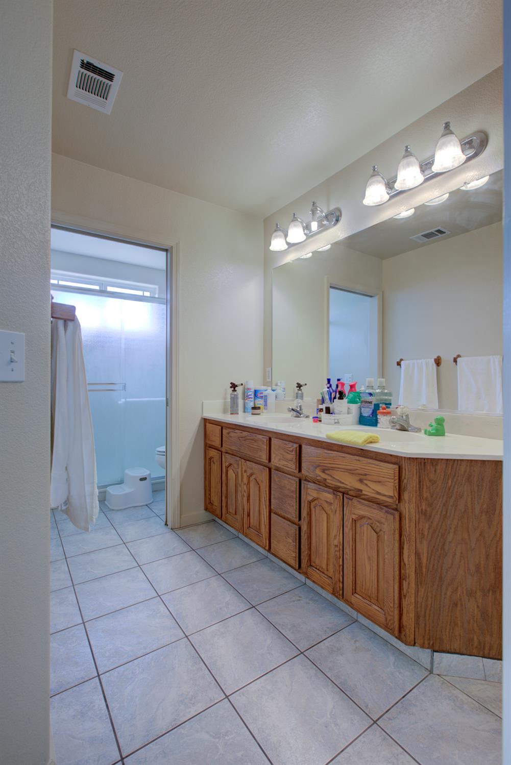 9681 Wamble Rd, Oakdale, CA 95361