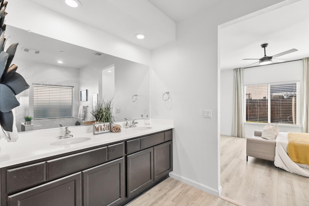 292 Postma St, Manteca, CA 95337