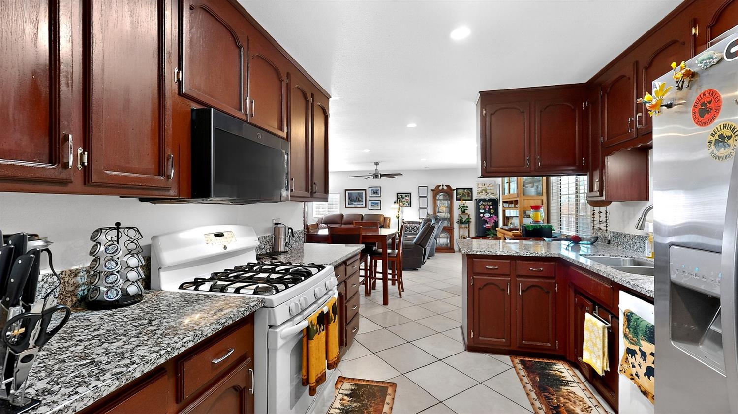 2140 Rochelle Ave, Turlock, CA 95382