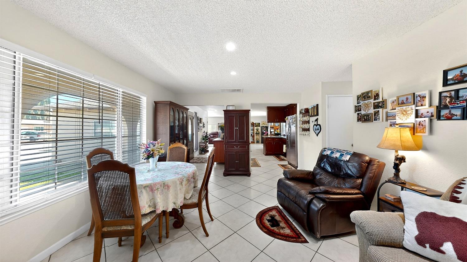 2140 Rochelle Ave, Turlock, CA 95382