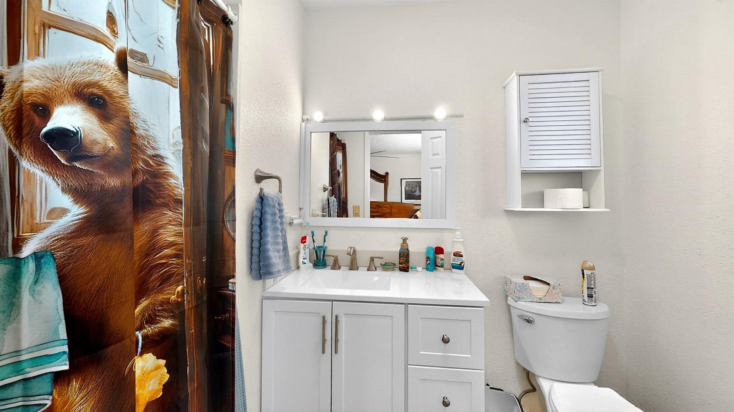 2140 Rochelle Ave, Turlock, CA 95382