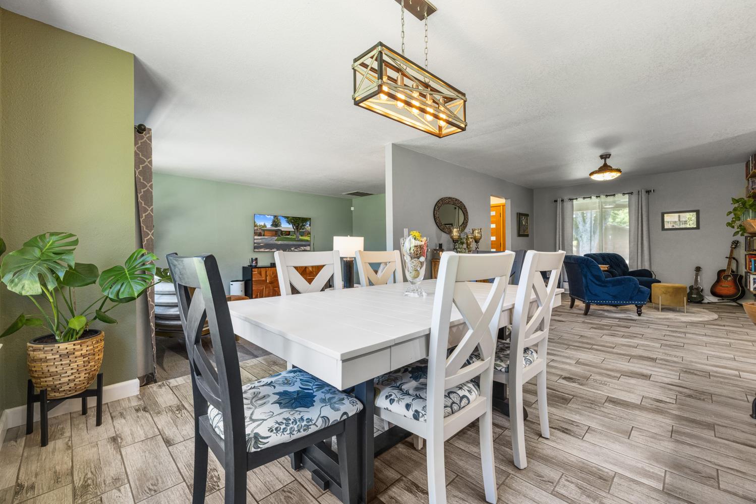 3712 Corte Madera Ave, Modesto, CA 95356