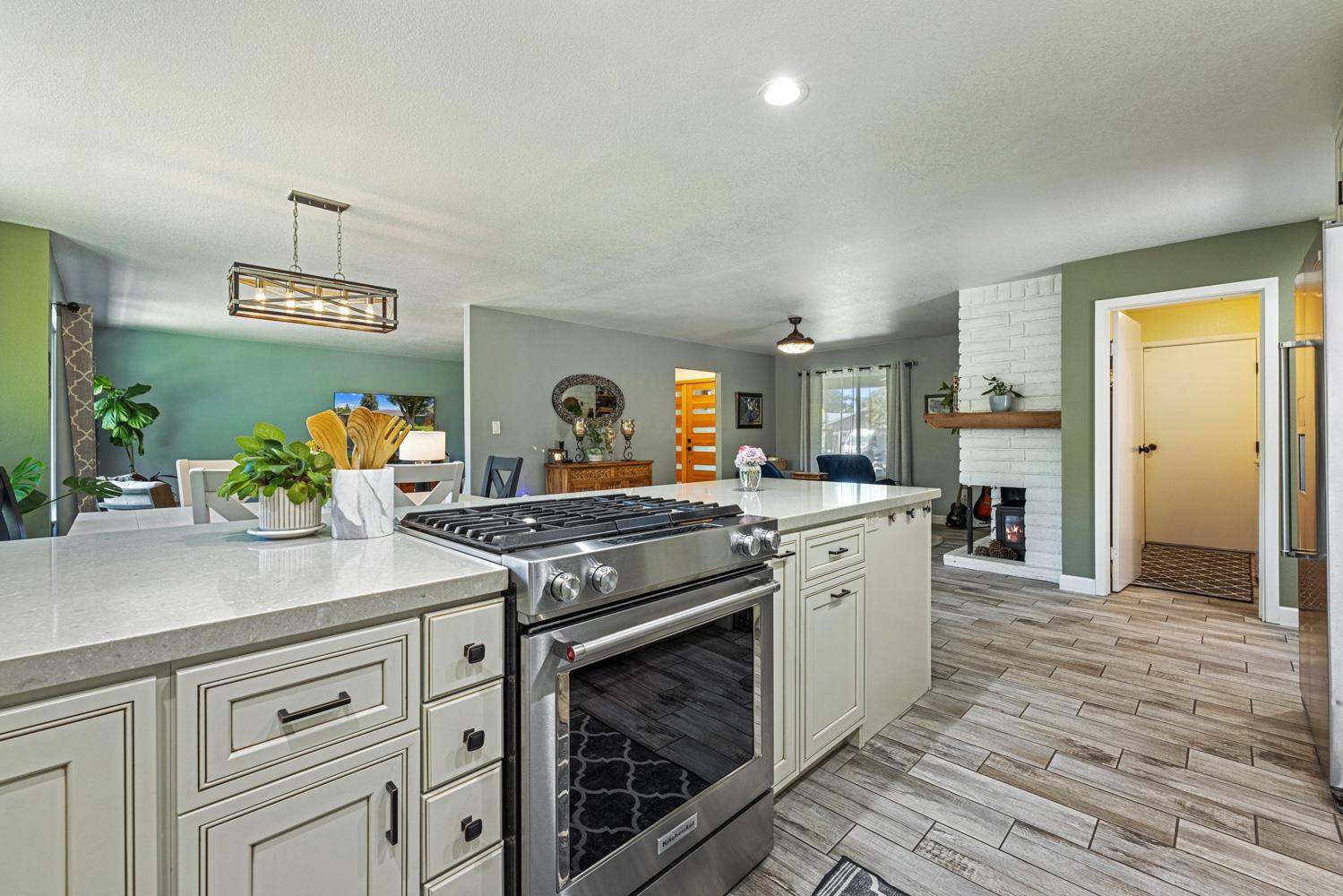 3712 Corte Madera Ave, Modesto, CA 95356