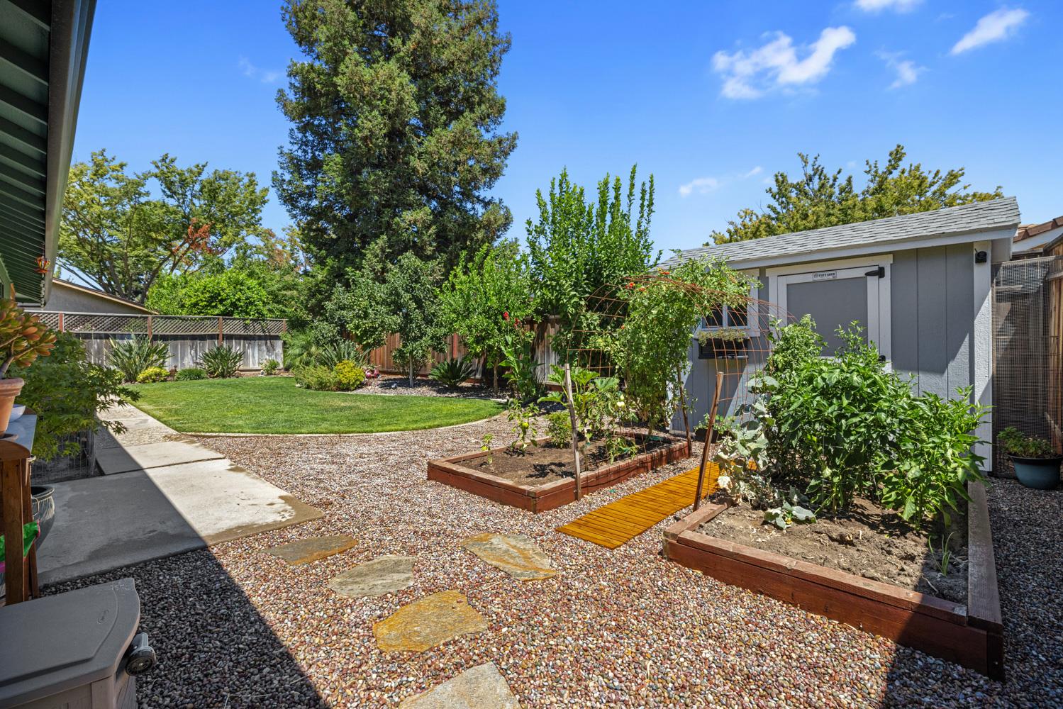 3712 Corte Madera Ave, Modesto, CA 95356