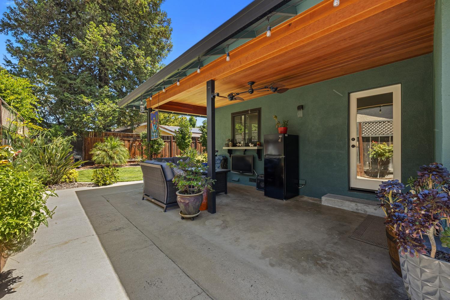 3712 Corte Madera Ave, Modesto, CA 95356