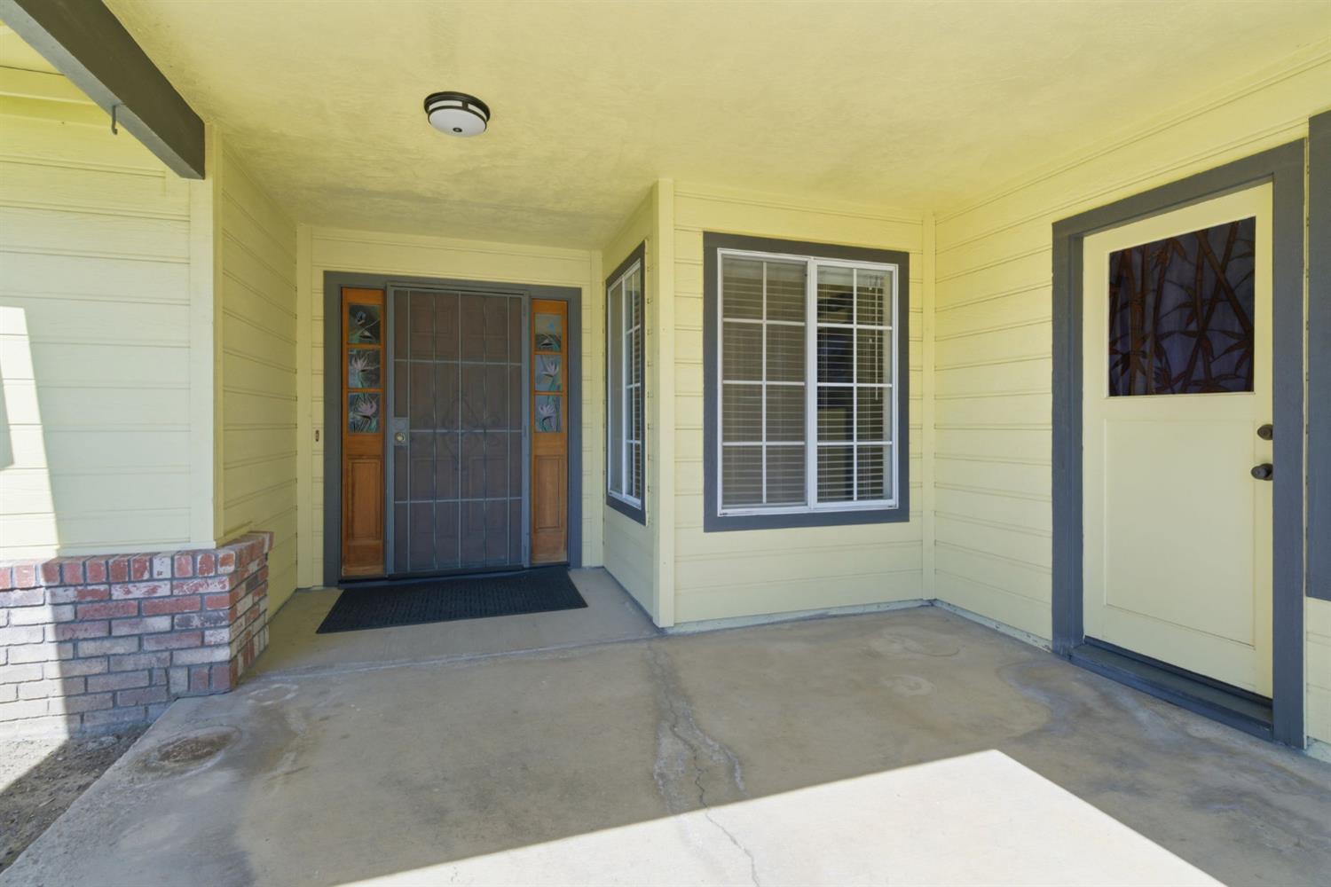 380 Garden Circle Dr, Manteca, CA 95336