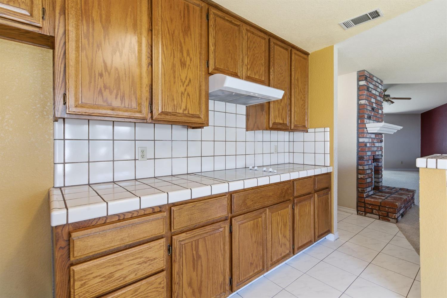 380 Garden Circle Dr, Manteca, CA 95336