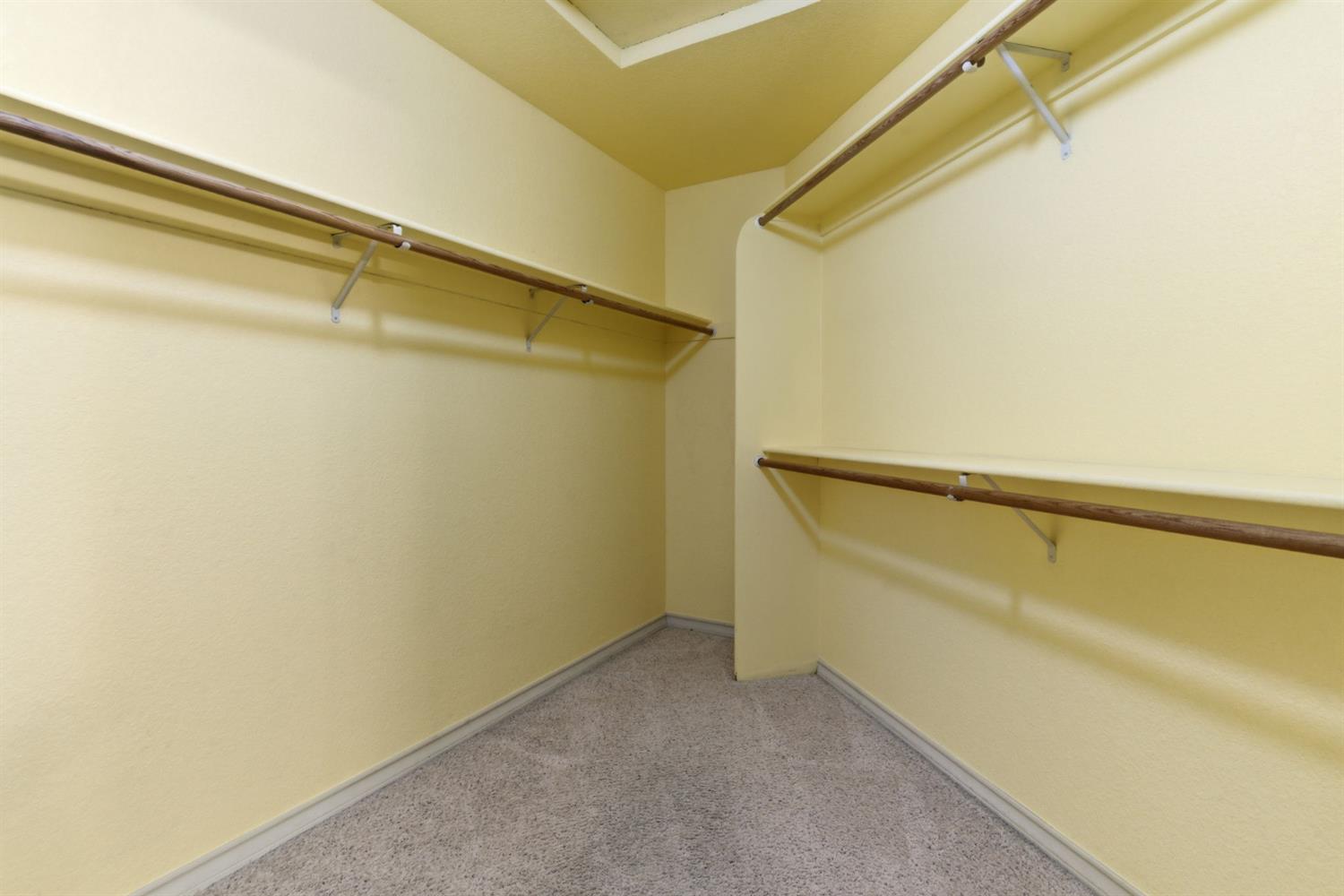 380 Garden Circle Dr, Manteca, CA 95336