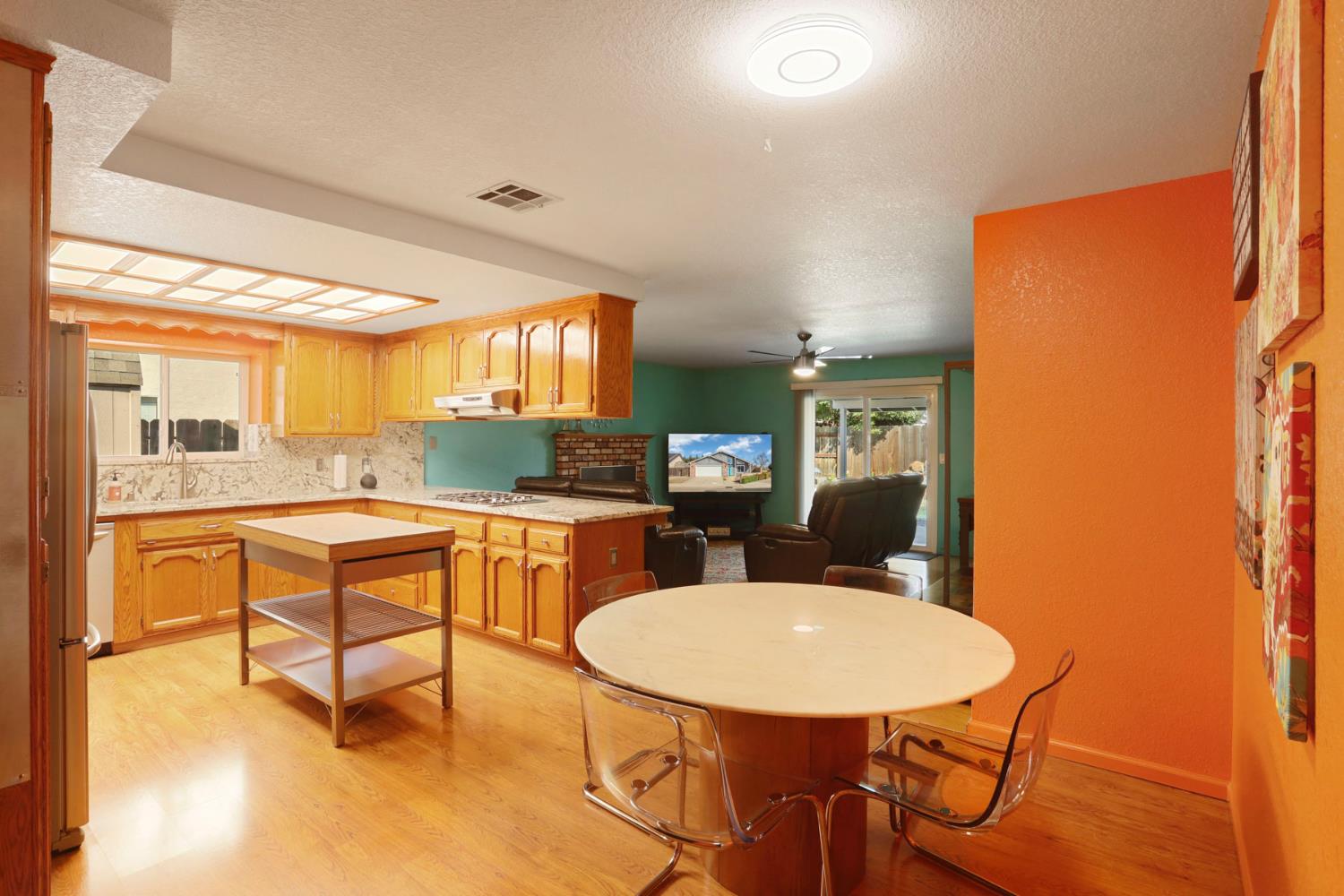 1601 Stanley Dr, Ripon, CA 95366