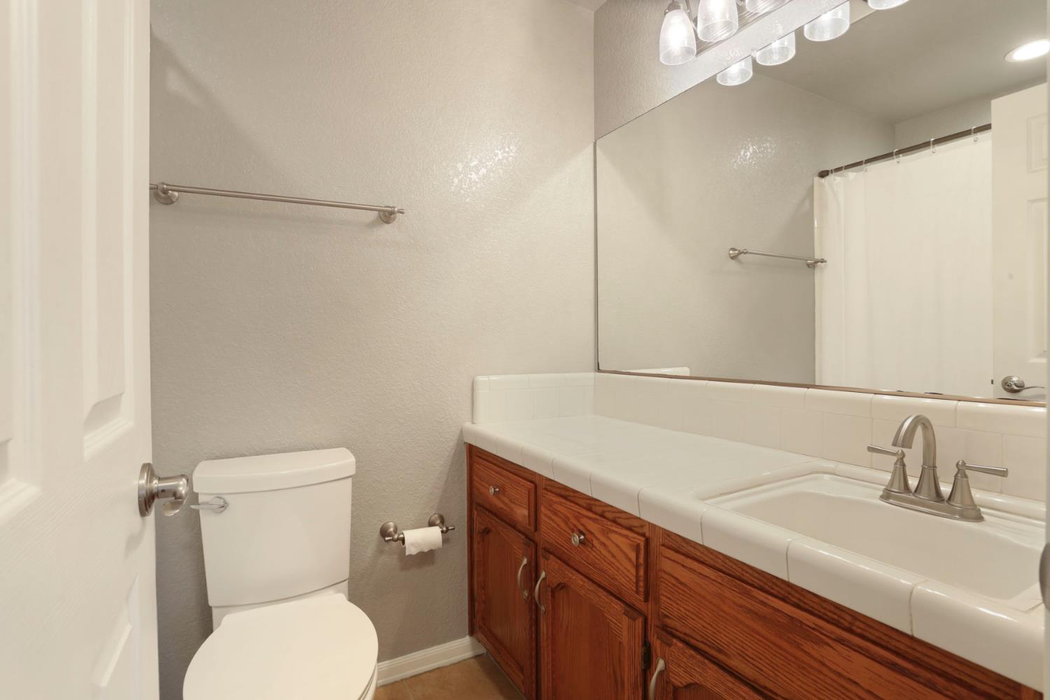 1601 Stanley Dr, Ripon, CA 95366