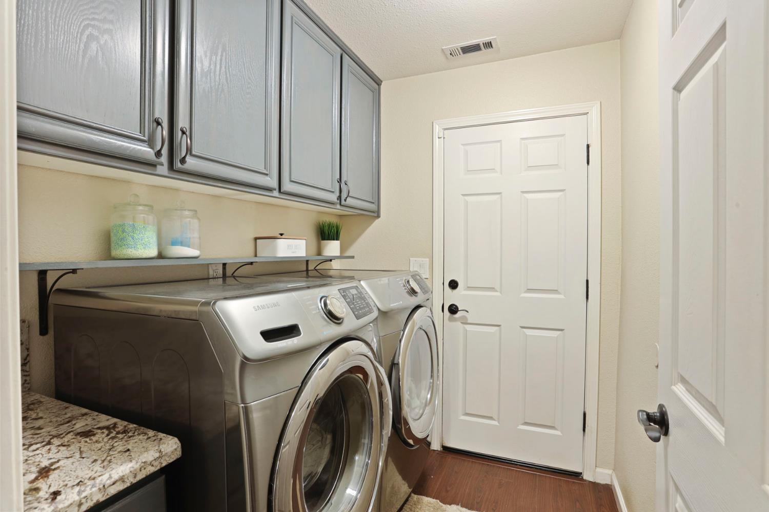 1278 David Dr, Oakdale, CA 95361