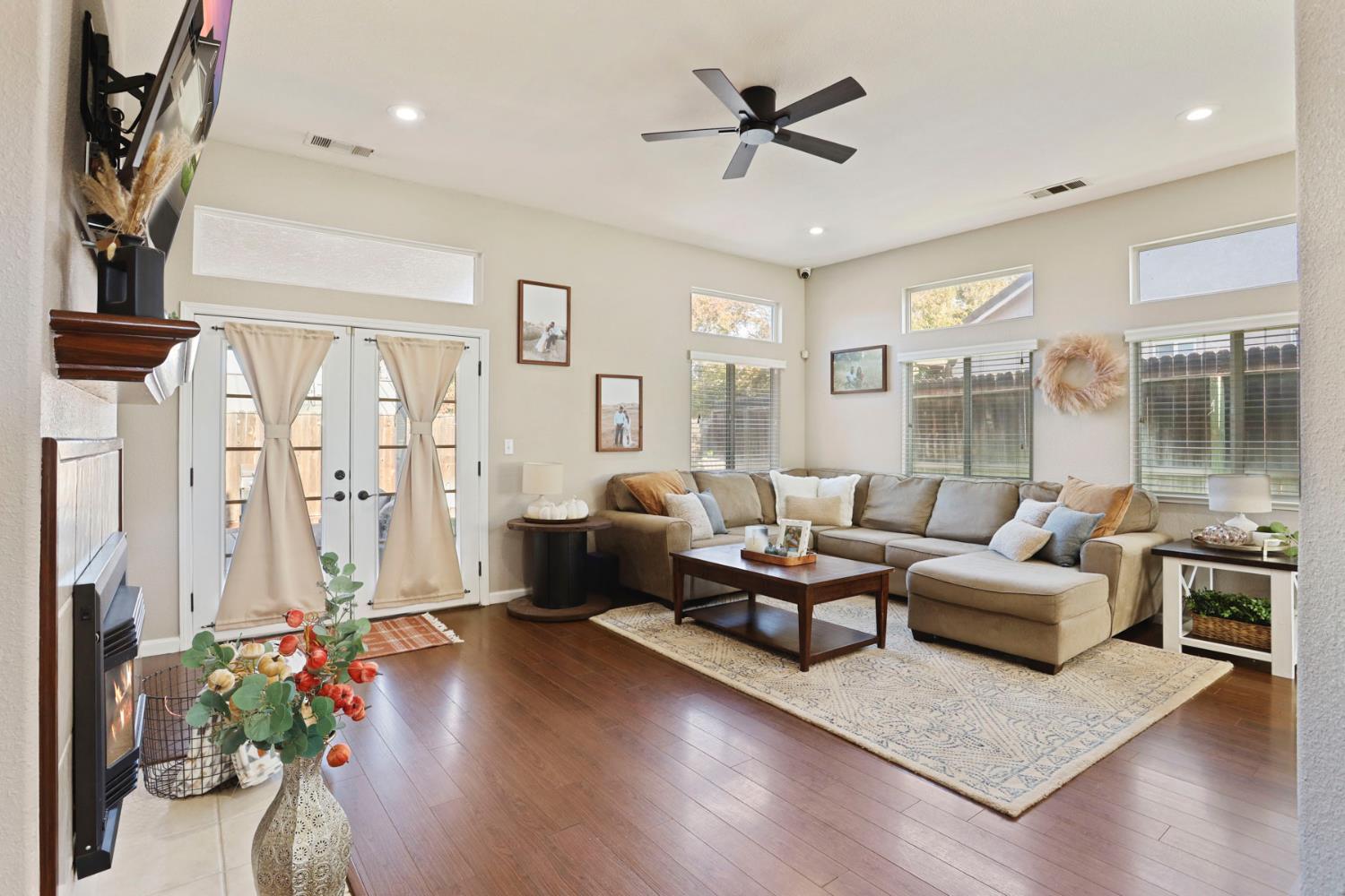 1278 David Dr, Oakdale, CA 95361