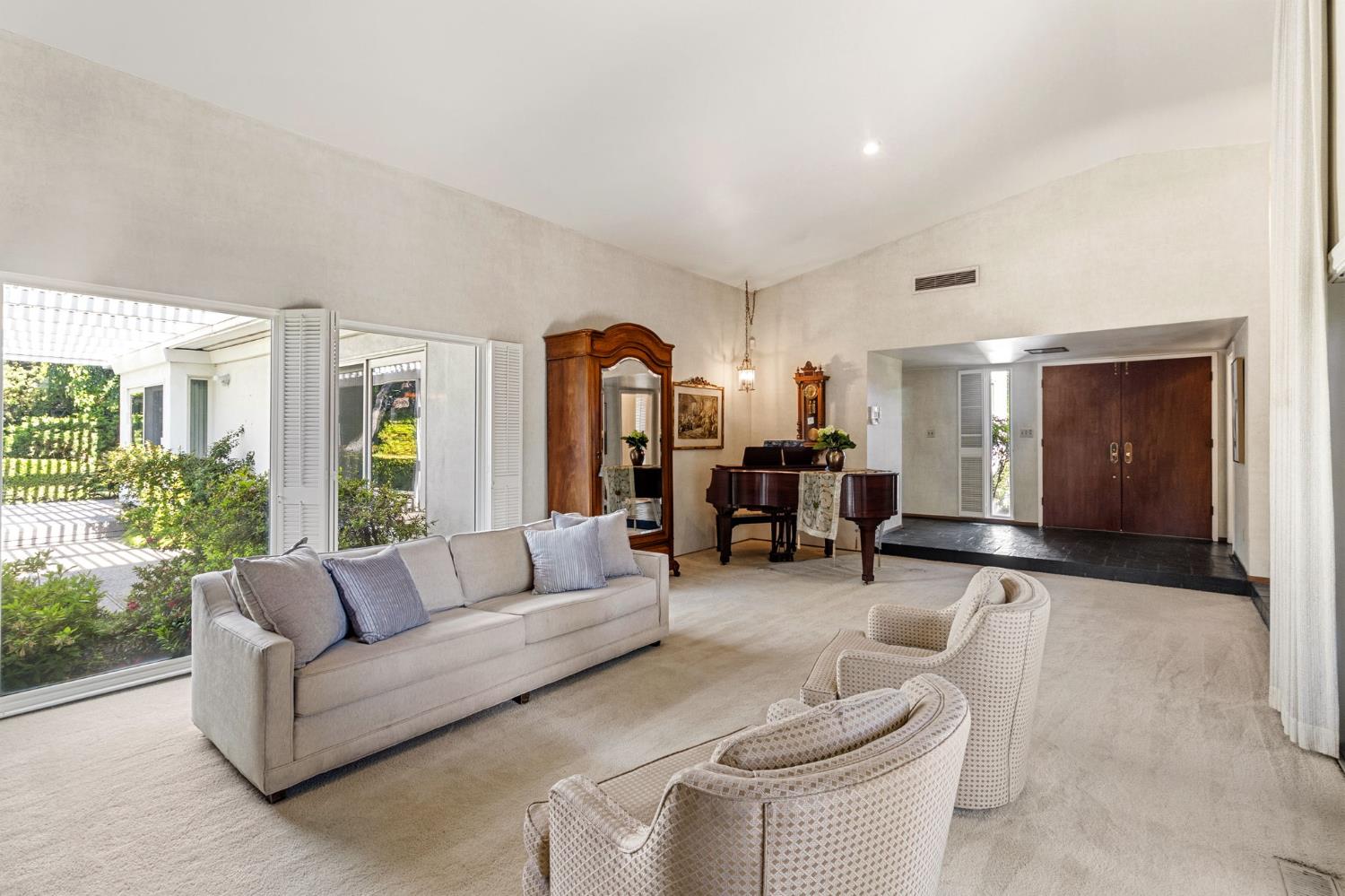 3400 Norwich Ln, Modesto, CA 95350