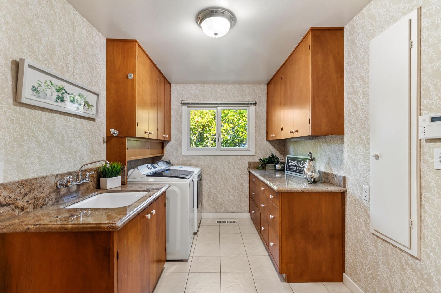 3400 Norwich Ln, Modesto, CA 95350