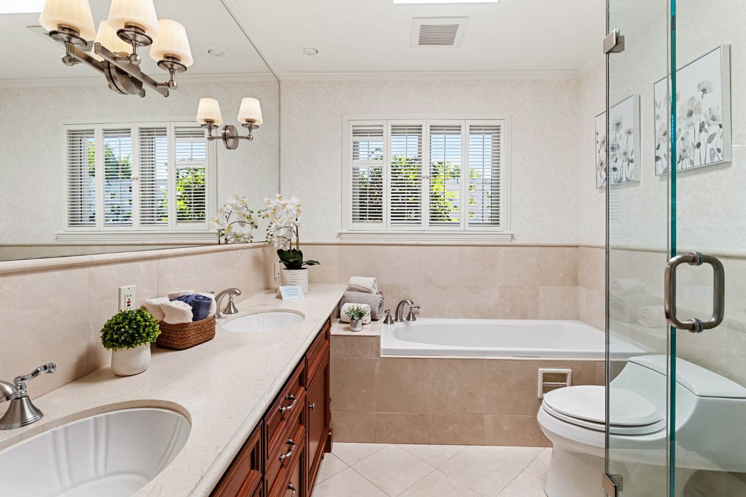 3400 Norwich Ln, Modesto, CA 95350