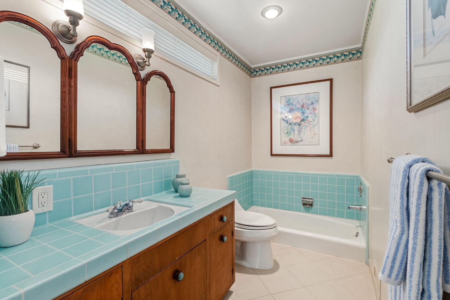 3400 Norwich Ln, Modesto, CA 95350