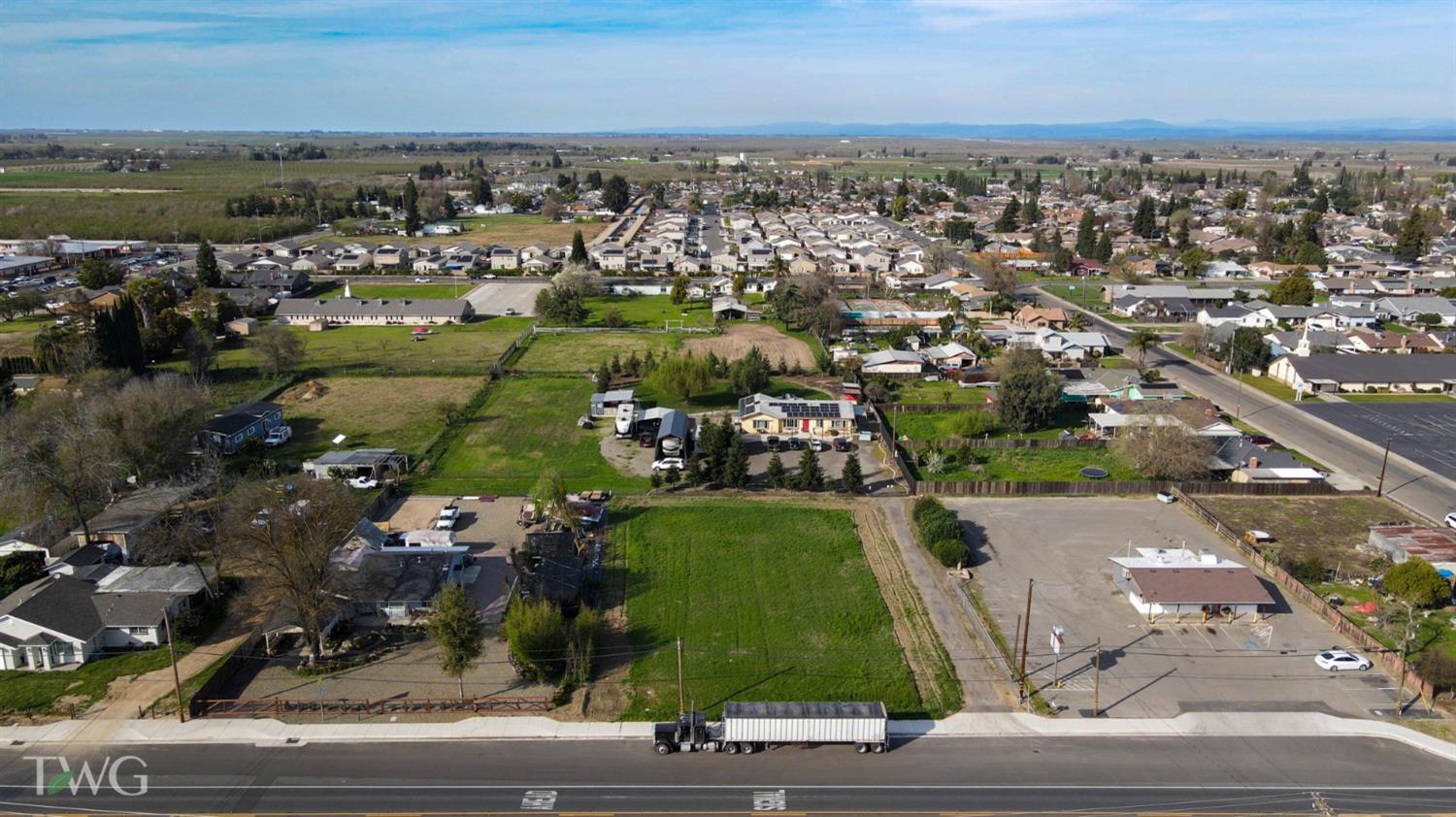 12073 Yosemite Blvd, Waterford, CA 95386