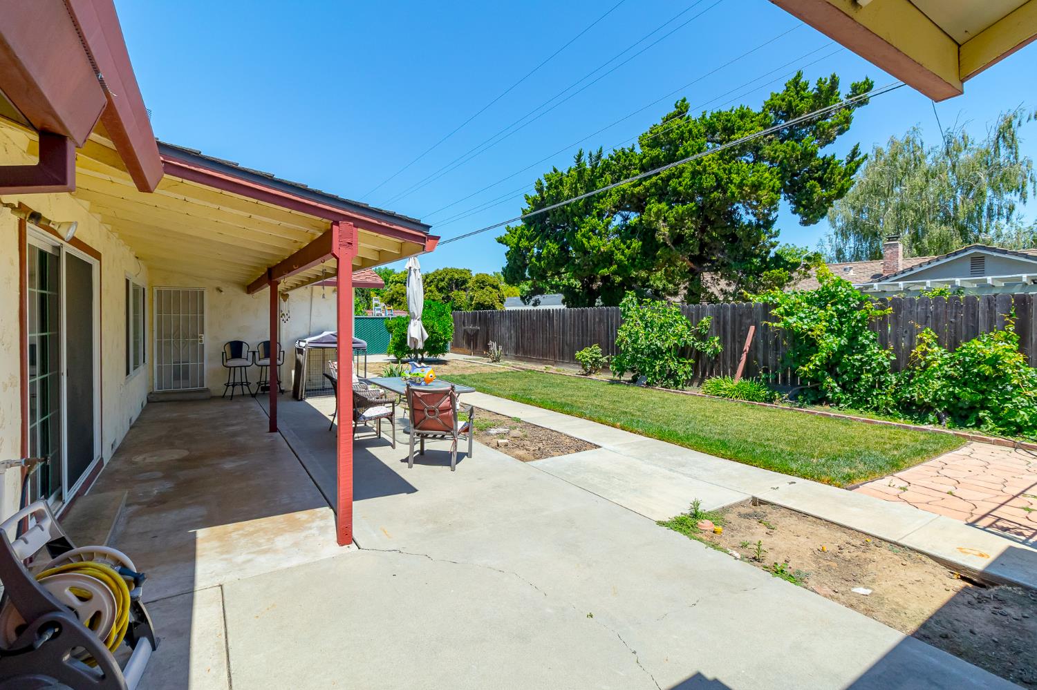 1036 Lakewood Ave, Modesto, CA 95355