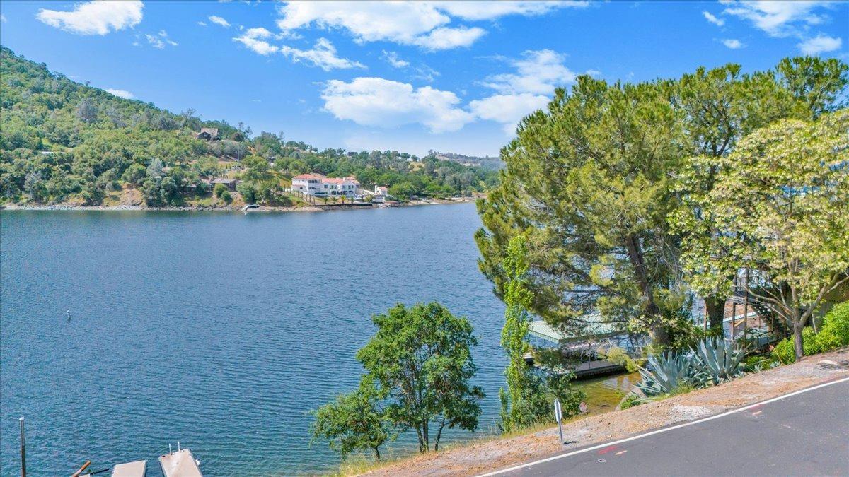 1012 Poker Flat Rd, Copperopolis, CA 95228