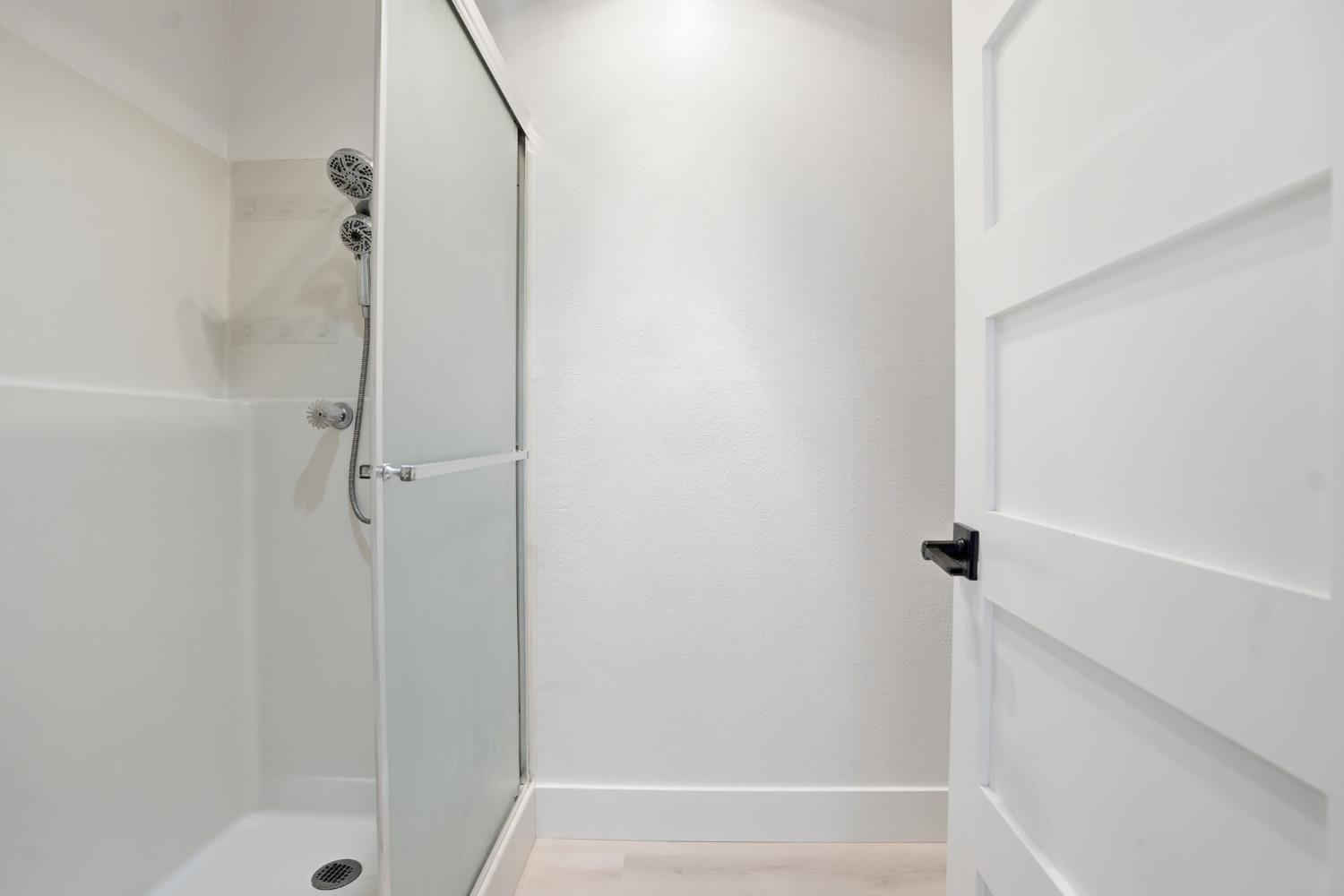 2768 Sherwood Ave #B, Modesto, CA 95350