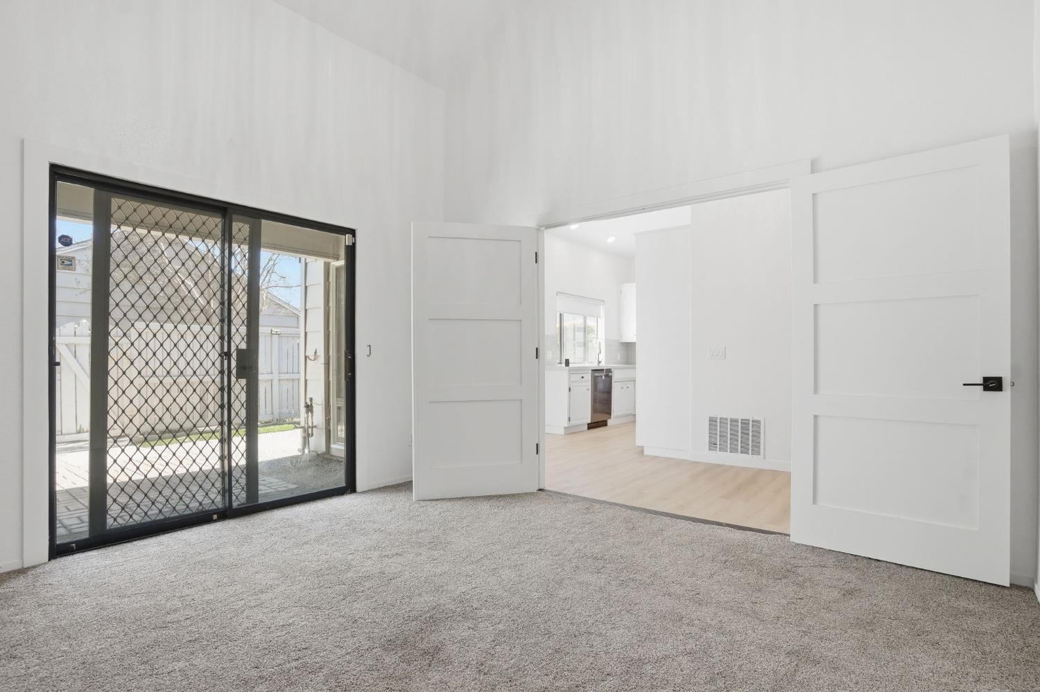 2768 Sherwood Ave #B, Modesto, CA 95350