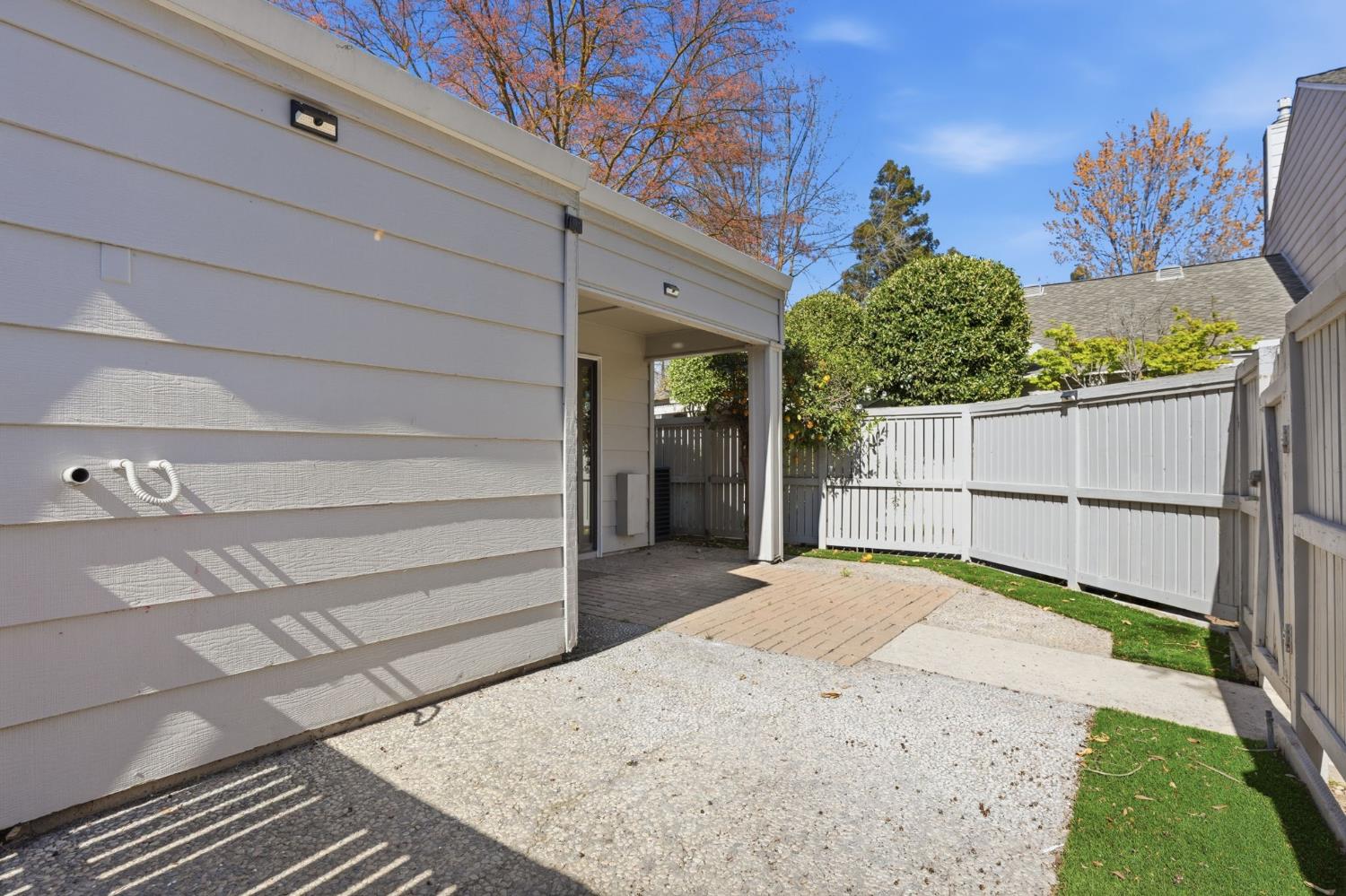 2768 Sherwood Ave #B, Modesto, CA 95350