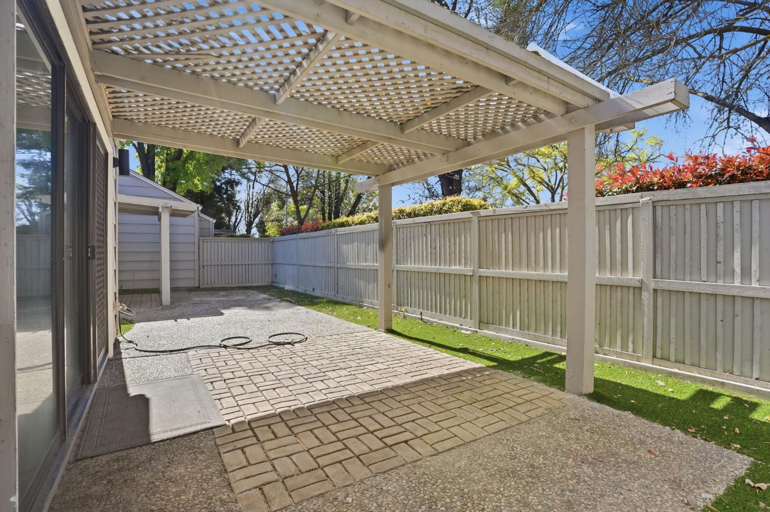 2768 Sherwood Ave #B, Modesto, CA 95350