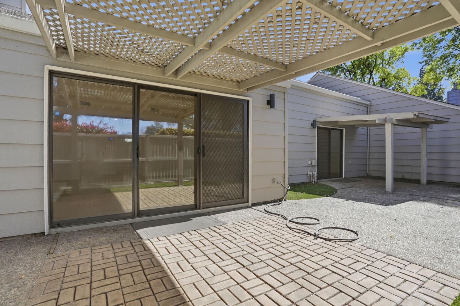 2768 Sherwood Ave #B, Modesto, CA 95350