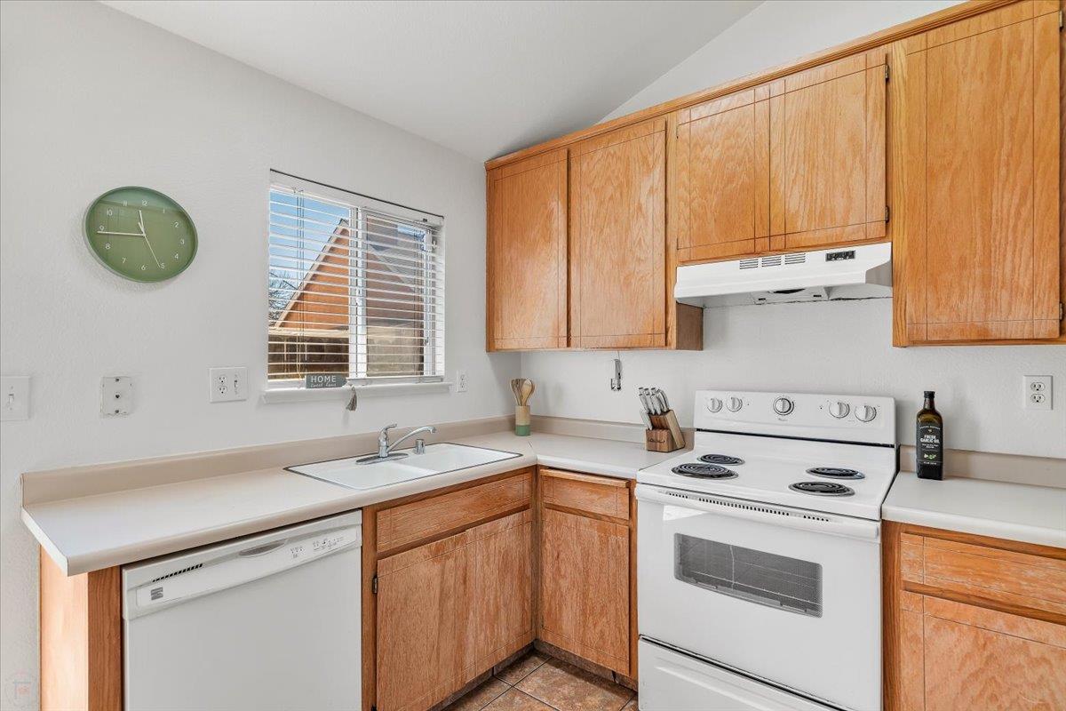 3004 Woodrose Ct, Modesto, CA 95350