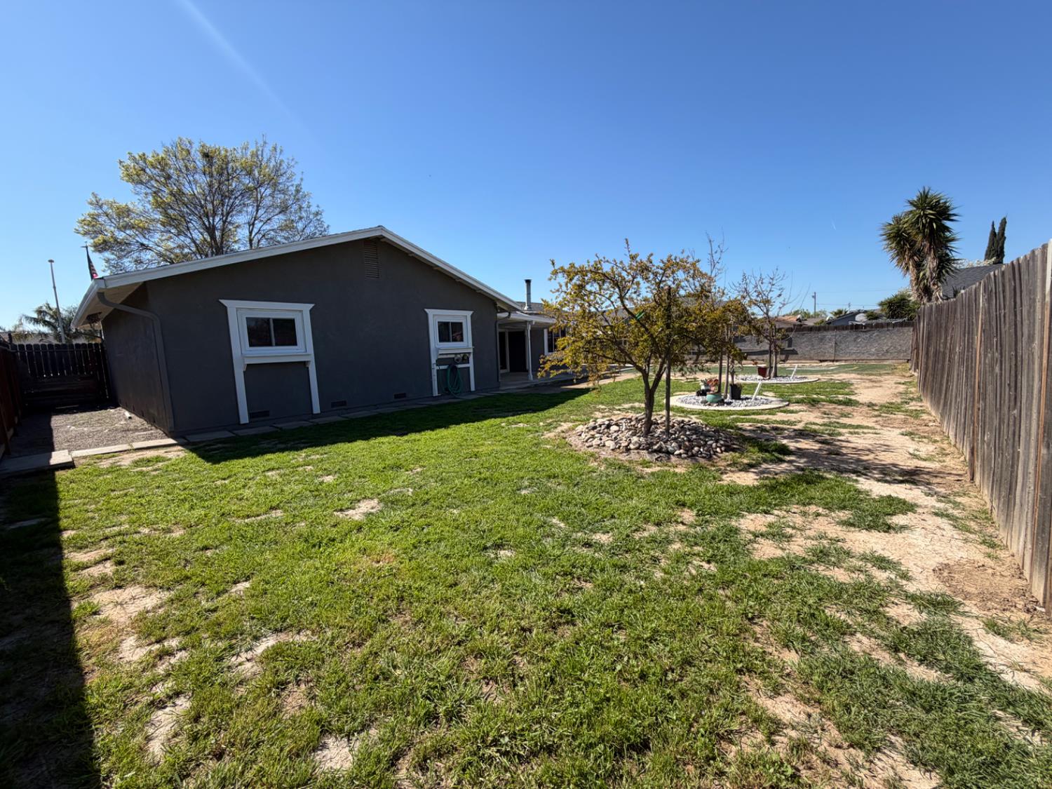 1547 Patchett Dr, Newman, CA 95360