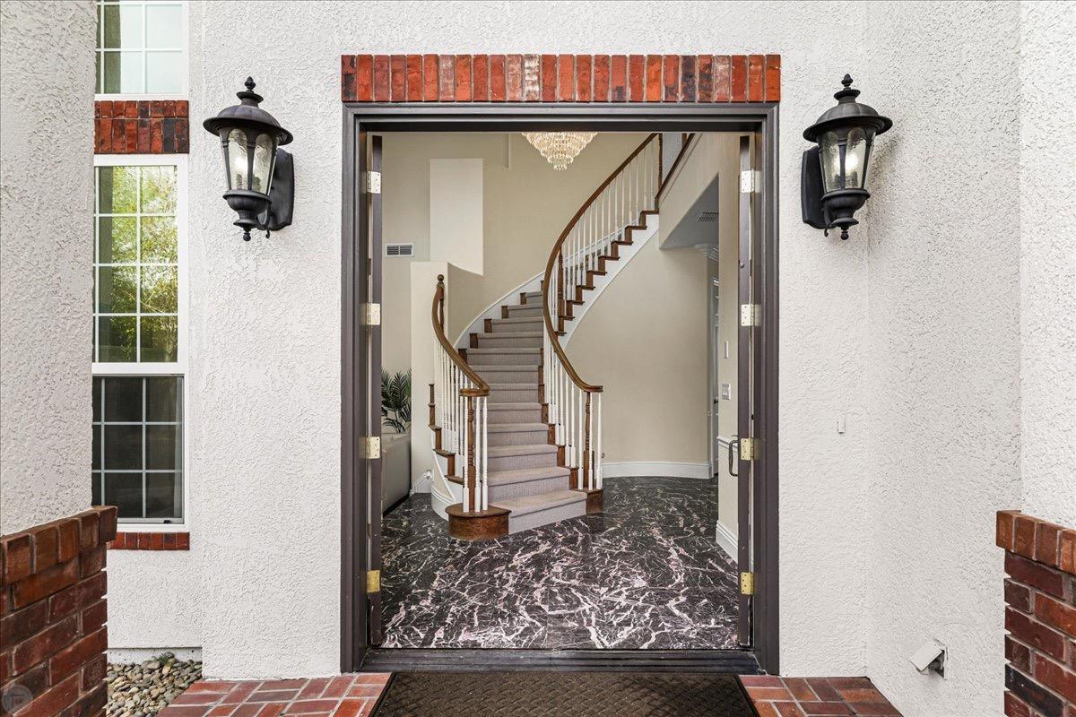 9624 Gray Fox Ct, Oakdale, CA 95361