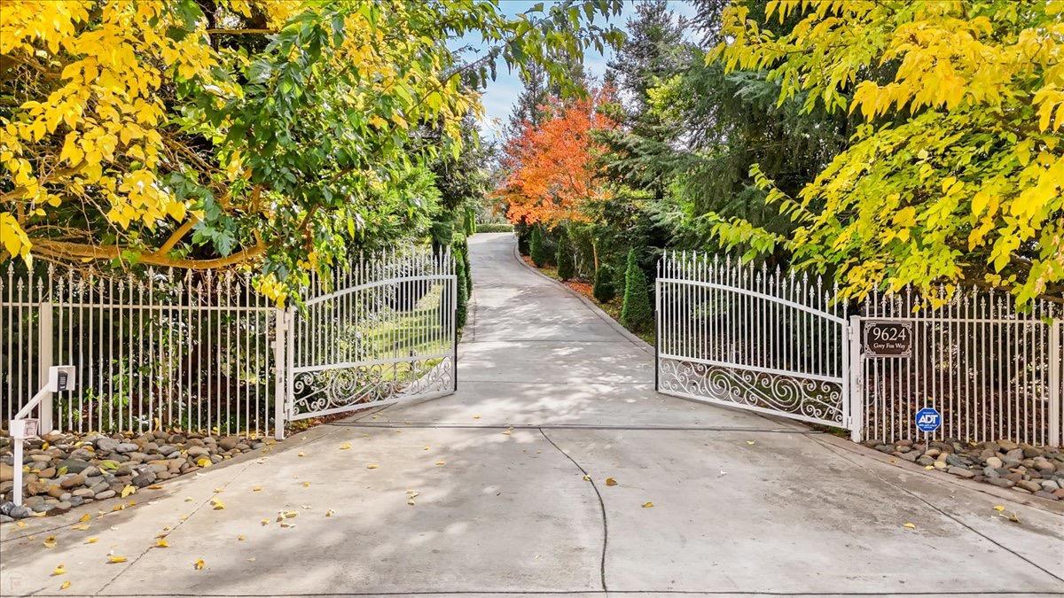 9624 Gray Fox Ct, Oakdale, CA 95361