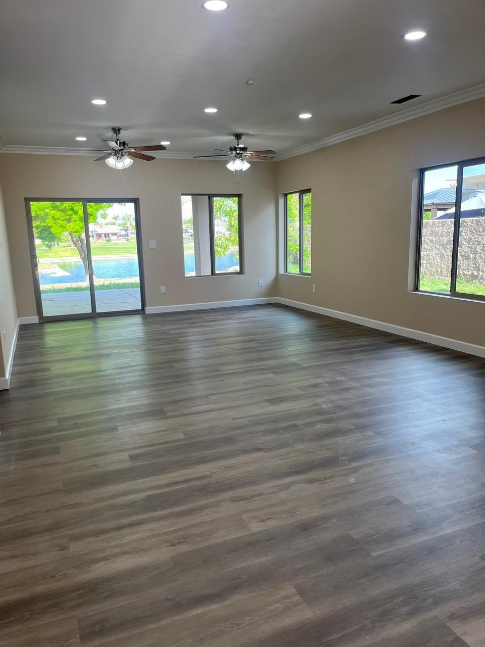 8230 Lake Shore Dr, Chowchilla, CA 93610