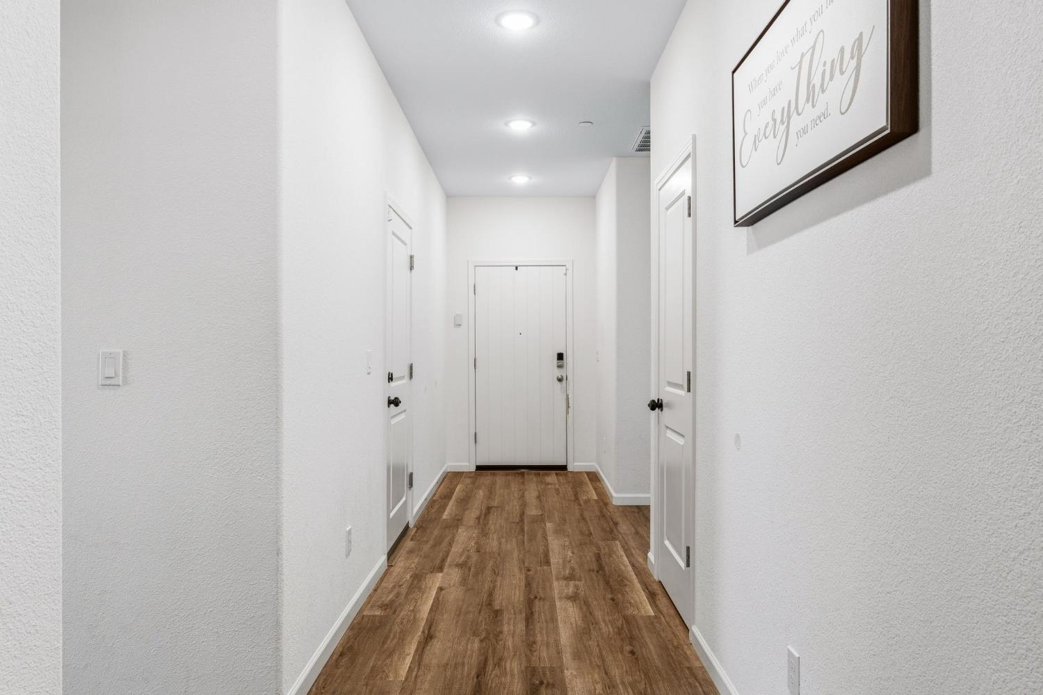 526 Bedfordshire Dr, Patterson, CA 95363