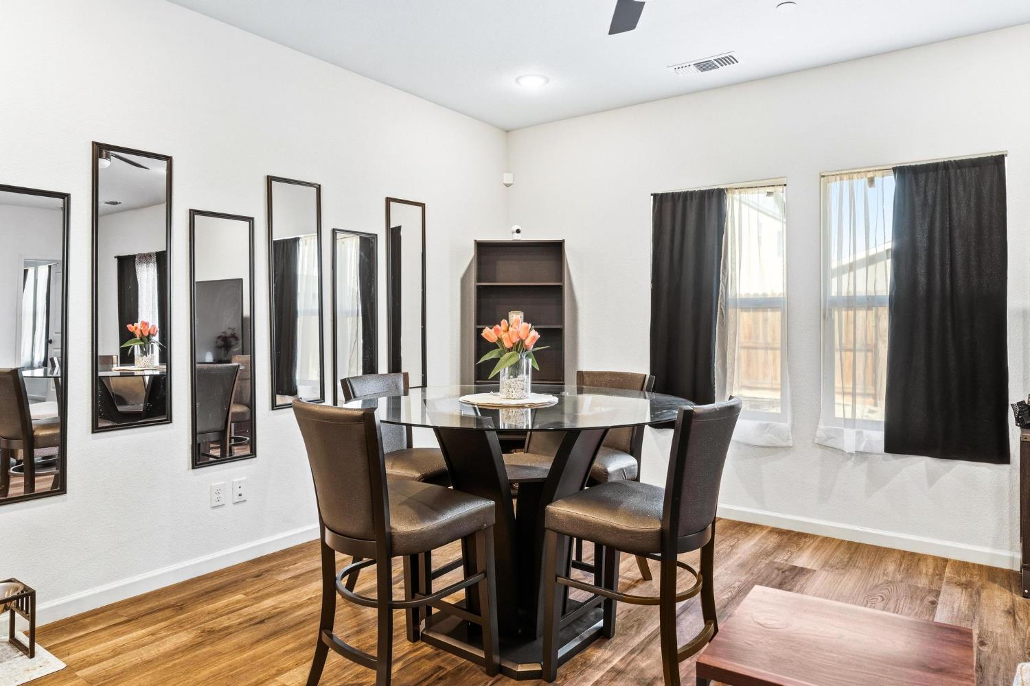 526 Bedfordshire Dr, Patterson, CA 95363