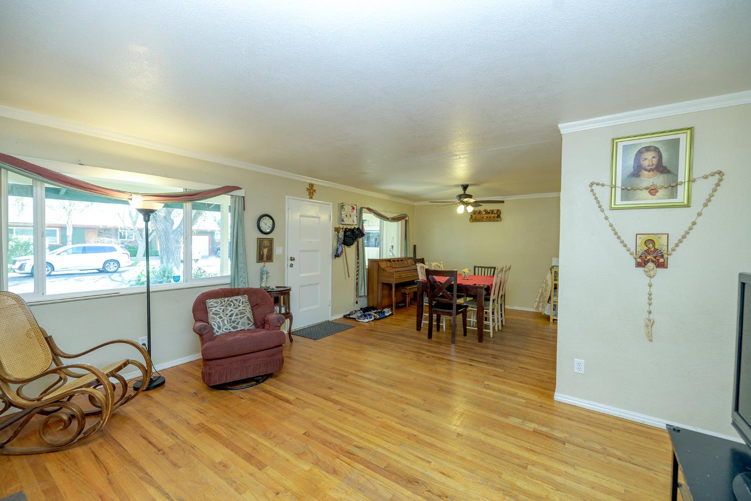 1509 Sandalwood Dr, Modesto, CA 95350