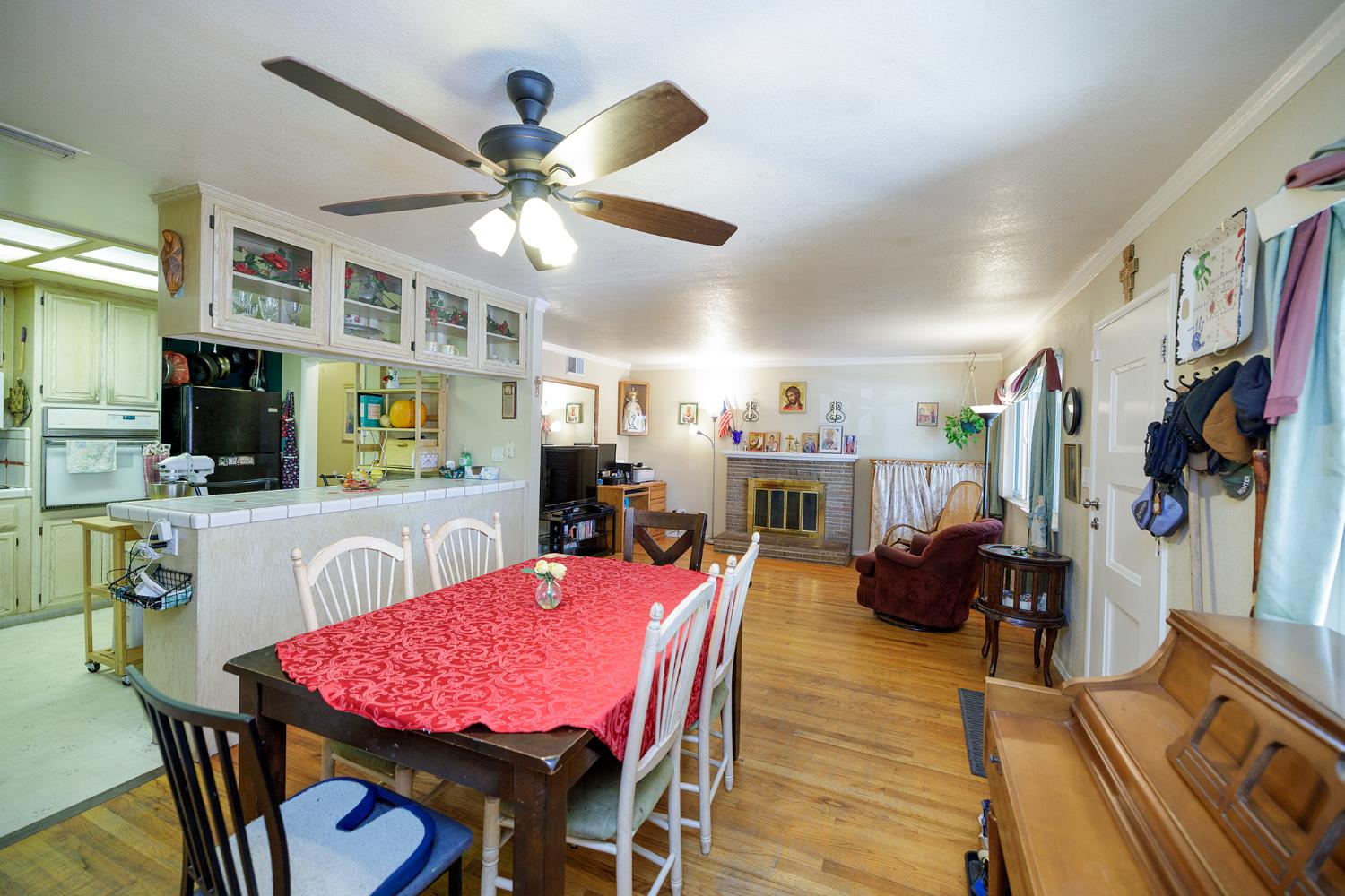 1509 Sandalwood Dr, Modesto, CA 95350