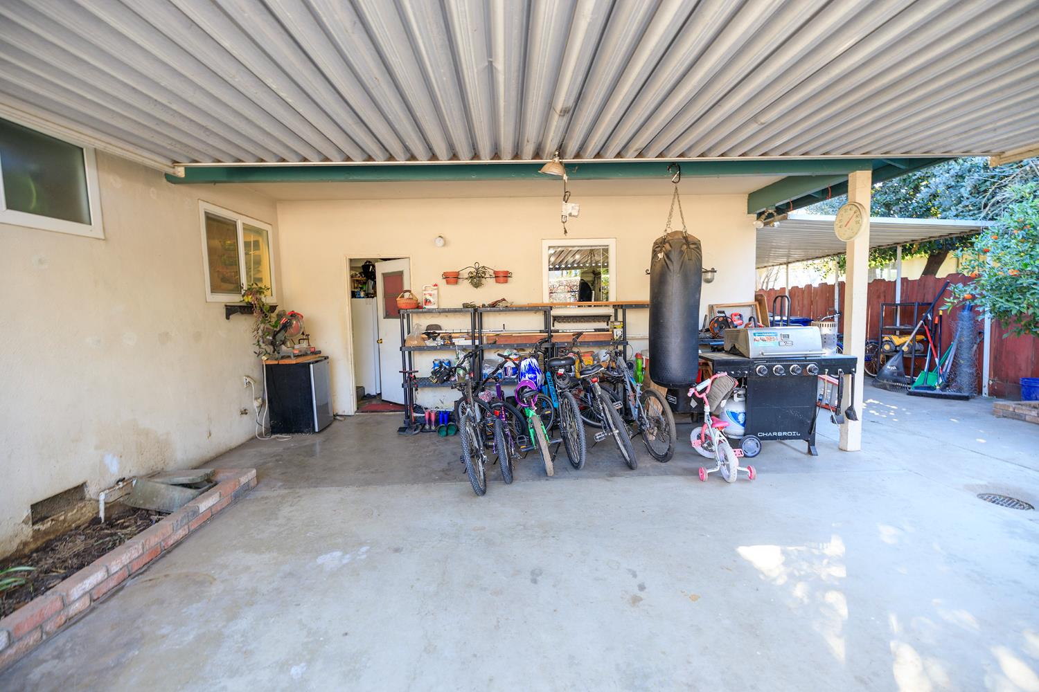 1509 Sandalwood Dr, Modesto, CA 95350