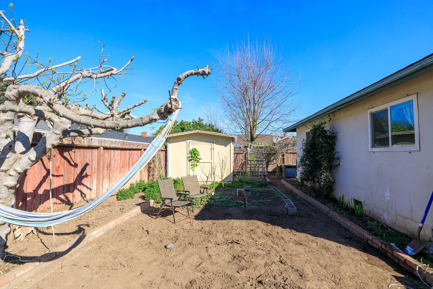 1509 Sandalwood Dr, Modesto, CA 95350