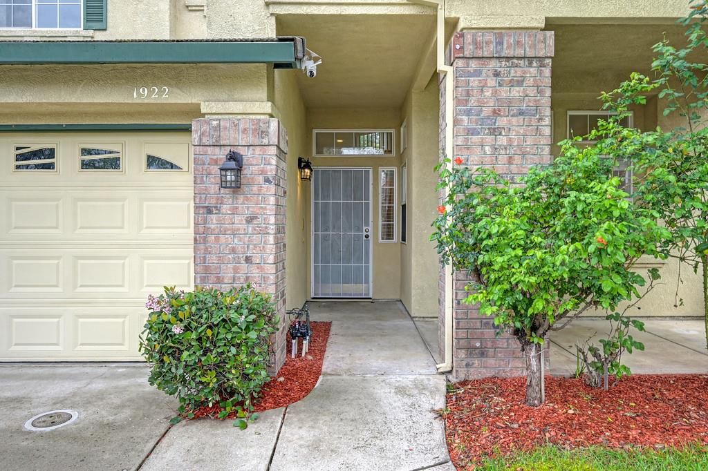 1922 Northgate Dr, Manteca, CA 95336