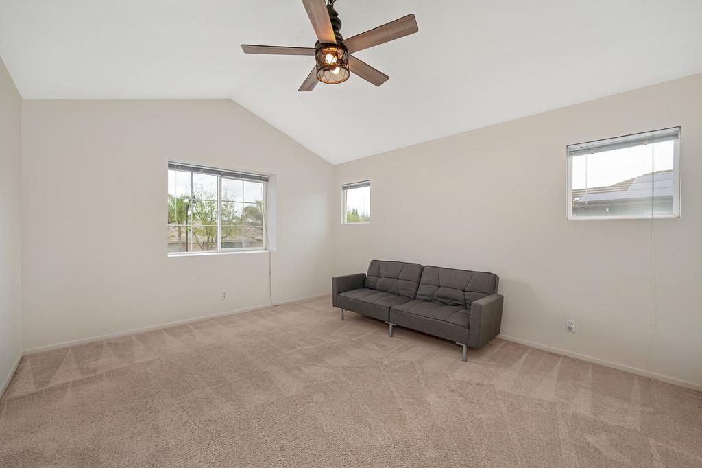 1922 Northgate Dr, Manteca, CA 95336