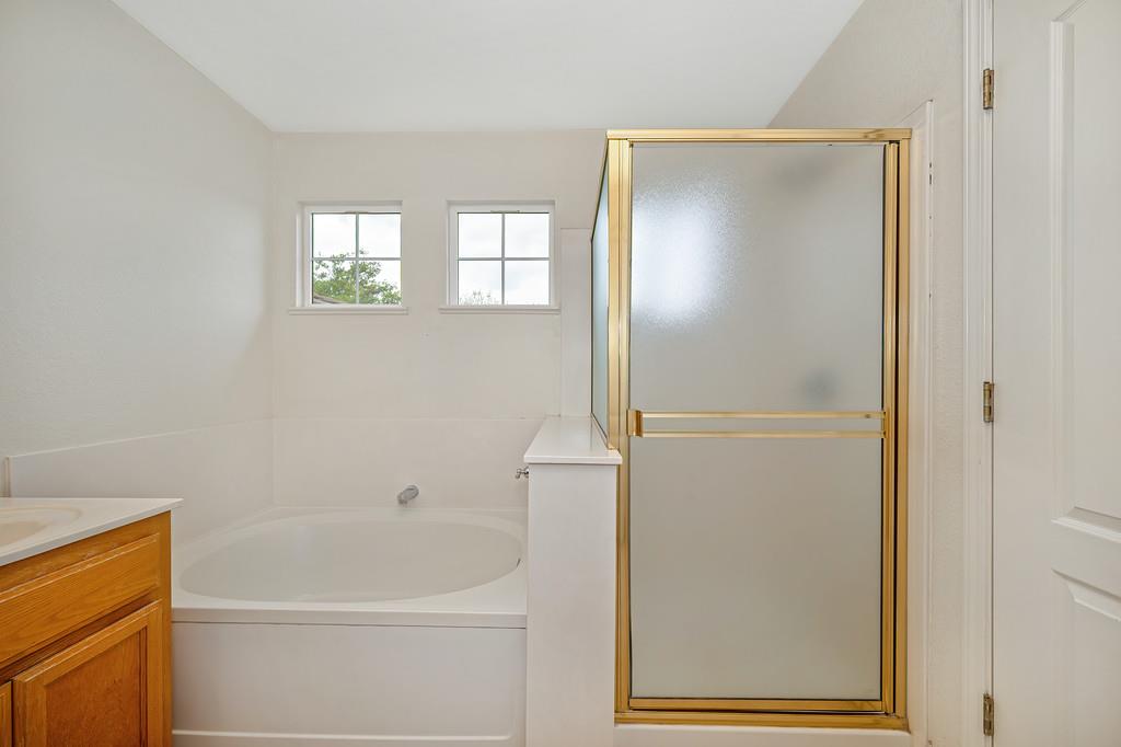 1922 Northgate Dr, Manteca, CA 95336